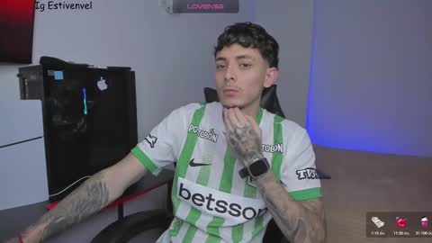 estivenvel online show from March 5, 12:29 am