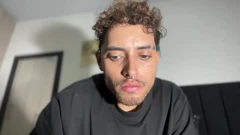 estixb online show from March 18, 2:36 am