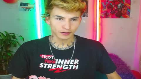 Snapshot of estrellita__jordan chatting on March 5, 5:18 am JORDAN online show from March 5, 5:18 am