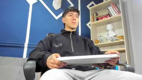 Etham online show from November 10, 11:15 am