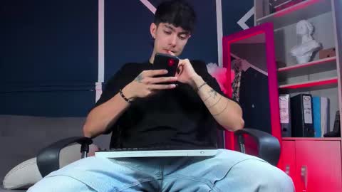 Etham online show from December 1, 3:59 pm