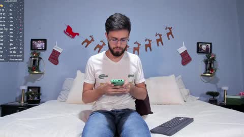 ADAM TAYLOR  ETHAN CAMBAL INDEPENDENT MODELS online show from December 26, 11:46 pm