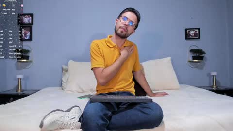 ADAM TAYLOR  ETHAN CAMBAL INDEPENDENT MODELS online show from January 7, 9:57 pm