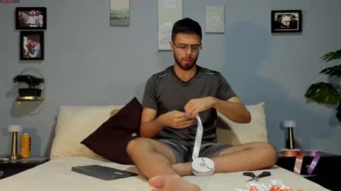 ADAM TAYLOR  ETHAN CAMBAL INDEPENDENT MODELS online show from March 5, 1:42 am