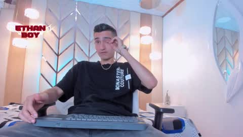 Ethan online show from February 16, 8:29 pm