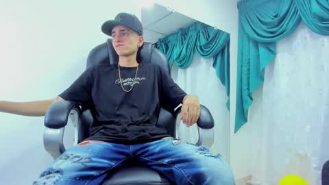 Ethan online show from December 3, 8:17 pm