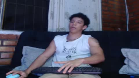 Snapshot of ethan_noir chatting on January 12, 4:00 am Ethan Noir online show from January 12, 4:00 am