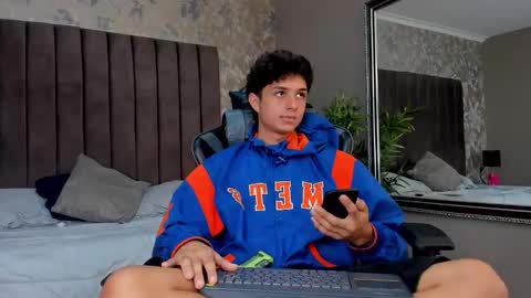 ethanlowell online show from November 12, 2:50 am