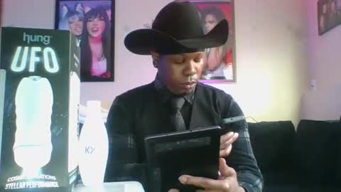 zayda foxxiity entertainment online show from March 1, 3:38 pm