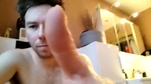 Excuteboy online show from February 18, 4:48 pm