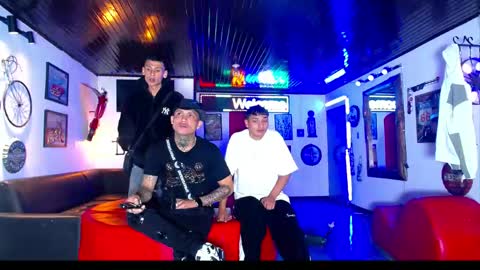 extrangers online show from March 28, 12:27 pm