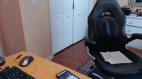 Sofaking online show from February 17, 3:20 pm