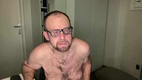 fabiothick online show from November 3, 10:55 pm