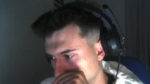 Snapshot of fatthickdickboy chatting on December 4, 9:35 pm ThickDickTeen online show from December 4, 9:35 pm