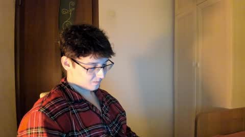 Snapshot of fckmikh chatting on December 24, 10:28 pm Michael online show from December 24, 10:28 pm