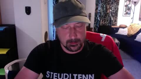 feetkissboy online show from April 24, 5:37 pm