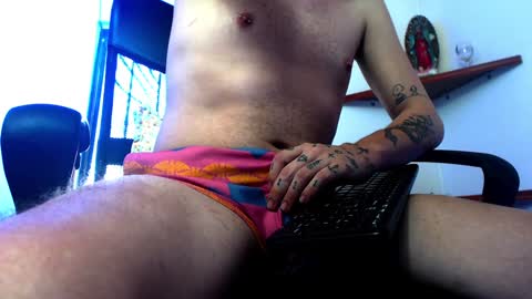 Snapshot of felipevega01 chatting on January 5, 8:52 pm felipe online show from January 5, 8:52 pm