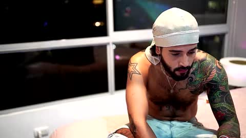 Snapshot of felix_candela chatting on January 12, 2:14 am Felix Candela online show from January 12, 2:14 am