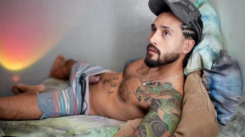 Snapshot of felix_candela chatting on January 2, 6:01 pm Felix Candela online show from January 2, 6:01 pm