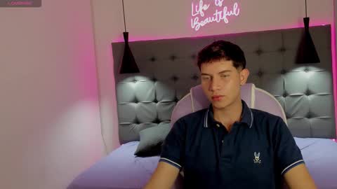 Fer and Rayder online show from October 21, 1:03 pm