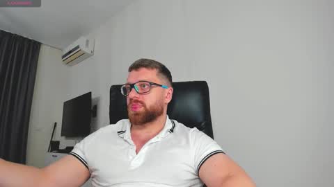 FindomGuyXXX online show from February 11, 7:52 pm