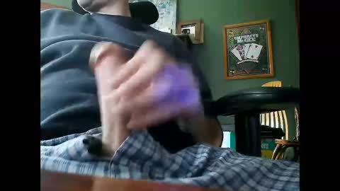 Snapshot of fink_nasty chatting on December 18, 6:57 pm Jimbo online show from December 18, 6:57 pm