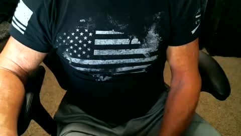 fitguy40 online show from April 18, 11:15 pm