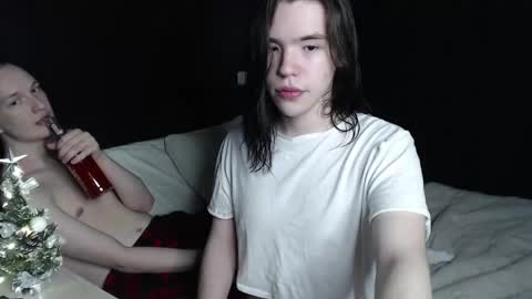 Robin online show from December 20, 1:33 pm