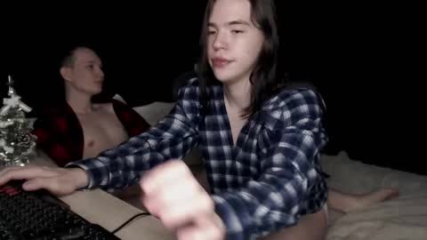 Robin online show from December 25, 12:05 pm