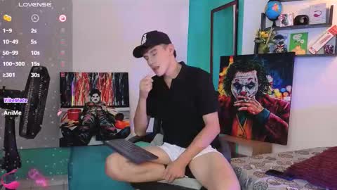 flowers109 online show from February 3, 11:10 pm