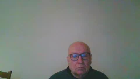 Snapshot of fra94 chatting on December 23, 12:25 am fra94 online show from December 23, 12:25 am