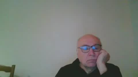 Snapshot of fra94 chatting on December 13, 10:55 pm fra94 online show from December 13, 10:55 pm