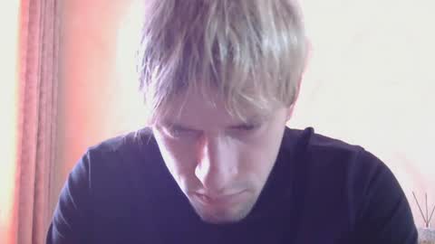 frame_tamer888 online show from June 4, 12:11 pm