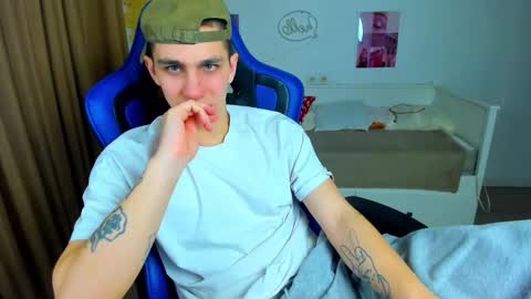 Frank online show from March 6, 7:27 am