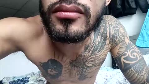 frankdanielsmolano online show from April 24, 3:36 pm