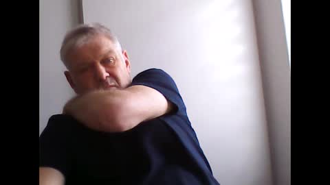 frannkboy61 online show from March 28, 11:21 am