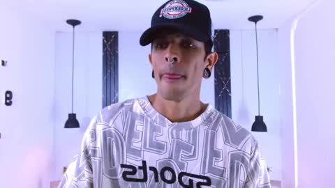 Franvill trato online show from March 3, 7:32 pm