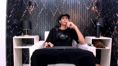 Franvill trato online show from November 17, 5:27 pm