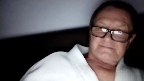 Wolfi online show from November 25, 5:26 pm