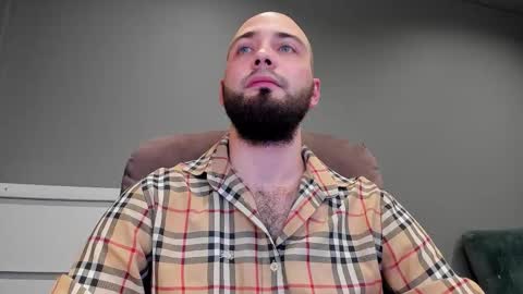Snapshot of free_man___ chatting on October 20, 4:38 am Andrew online show from October 20, 4:38 am