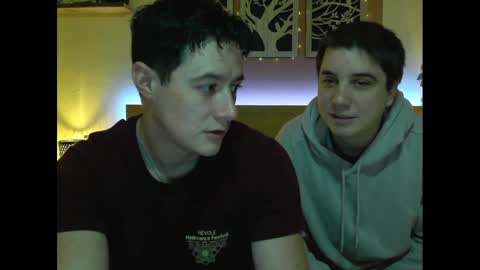 Snapshot of frenchhornybibs chatting on January 15, 9:20 pm French Horny Bibs online show from January 15, 9:20 pm