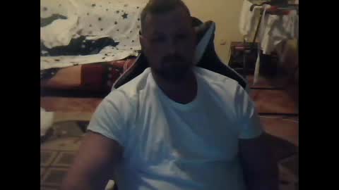 frenks117864 online show from December 16, 6:48 pm