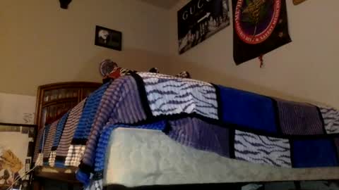 Snapshot of fromthabac chatting on October 1, 3:43 am fromthabac online show from October 1, 3:43 am