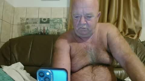 fullballs6 online show from September 28, 1:36 am