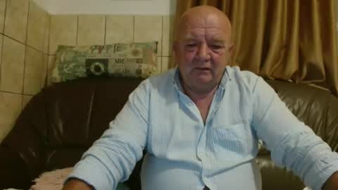 fullballs6 online show from October 10, 2:05 am