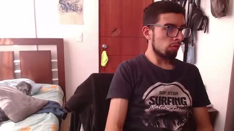 andrew online show from April 22, 7:07 pm