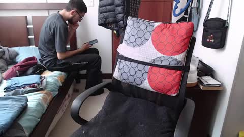 andrew online show from April 1, 4:37 pm