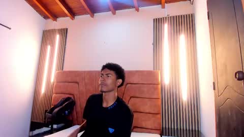 Snapshot of fykmor_2 chatting on October 20, 3:43 am fykmor online show from October 20, 3:43 am