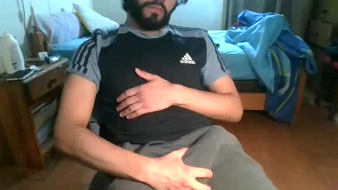 Snapshot of gabriel1839 chatting on December 29, 4:59 am javier online show from December 29, 4:59 am