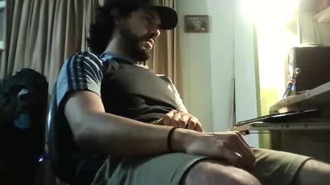 Snapshot of gabriel1839 chatting on February 12, 4:23 am javier online show from February 12, 4:23 am